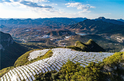 武安 借光生金，發展光伏發電，全面推廣清潔能源